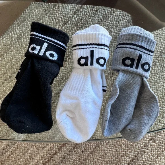 3 Pairs of ALO Yoga Women’s Trio Socks in Black, White, and Gray - Picture 1 of 6